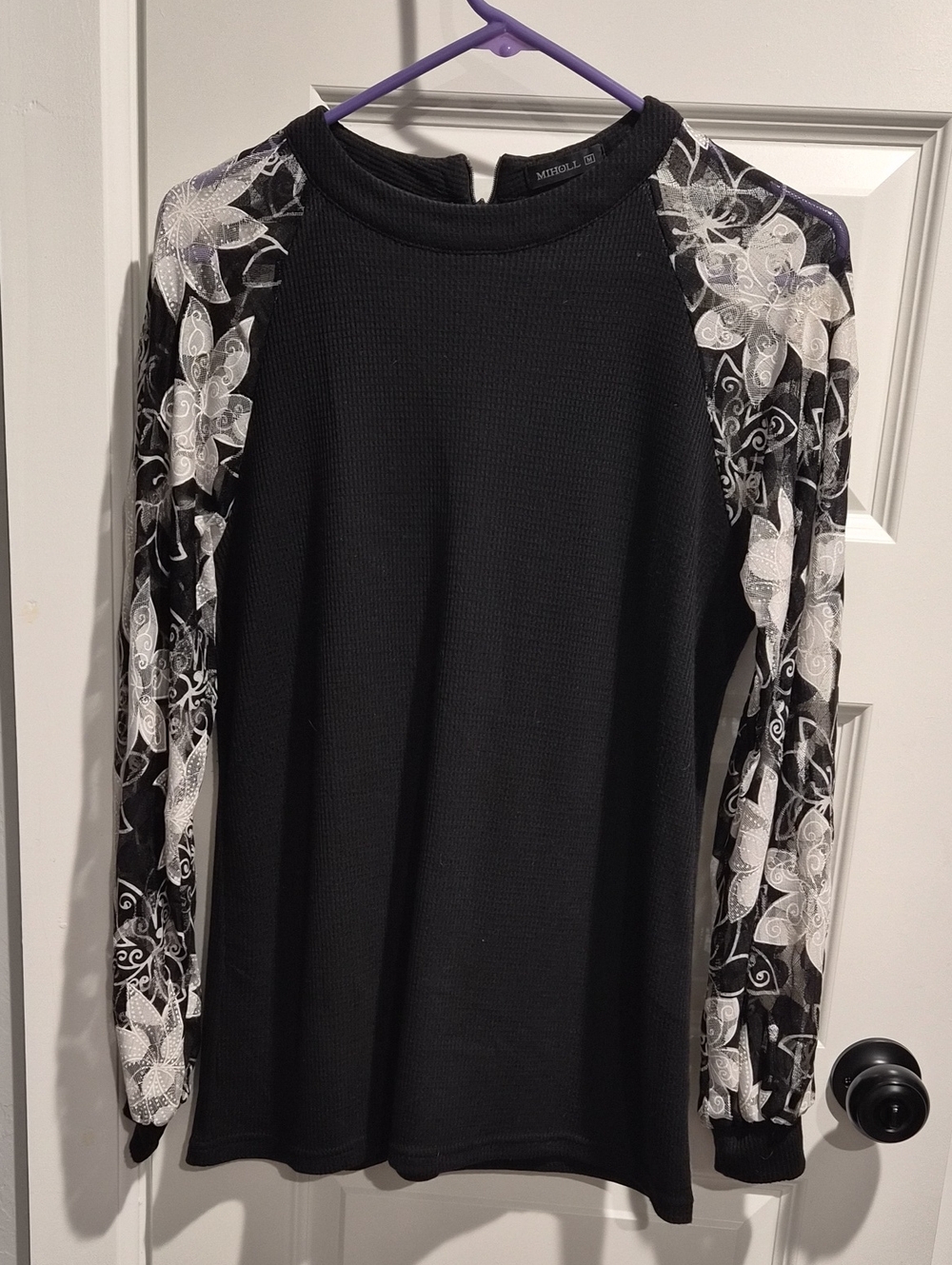 Black Long-Sleeve Floral Sleeve Dress